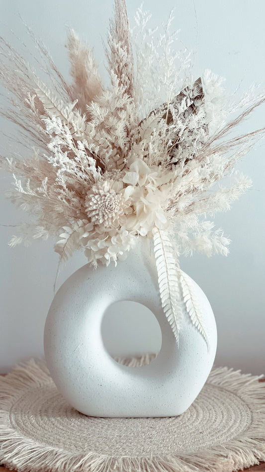 ‘Serafina’ medium vase arrangement